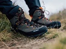 Туристичне взуття Helly Hansen